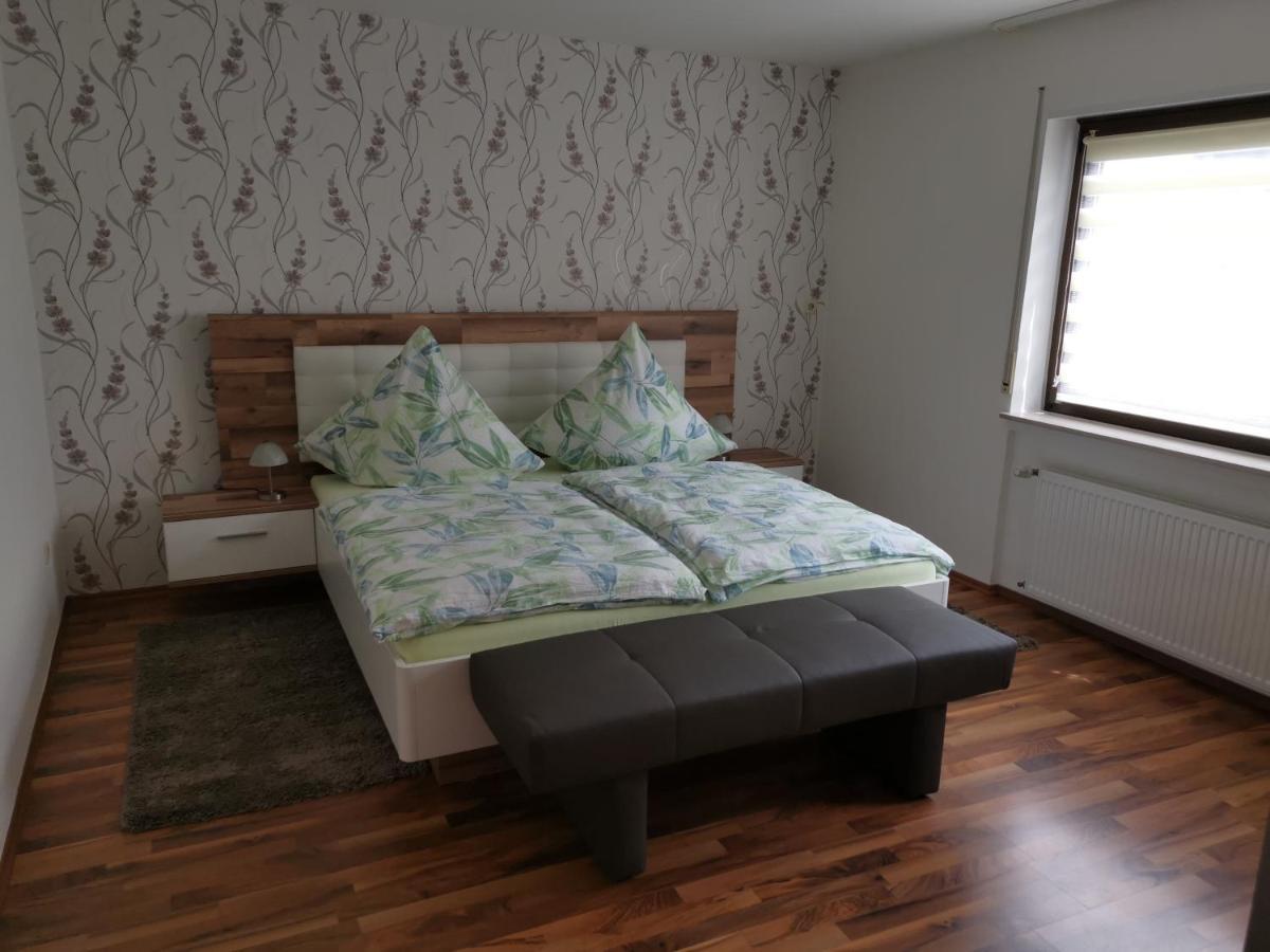 Ferienwohnung Moselblick Бруттіґ-Фанкель Екстер'єр фото